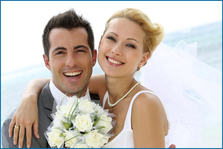 wedding couples smiling