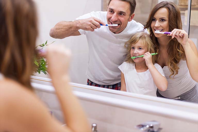18 Reasons for Gum Bleeding While Brushing